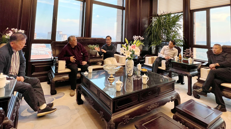 張此潛、王金玉、吳家琦一行蒞臨我司參觀交流